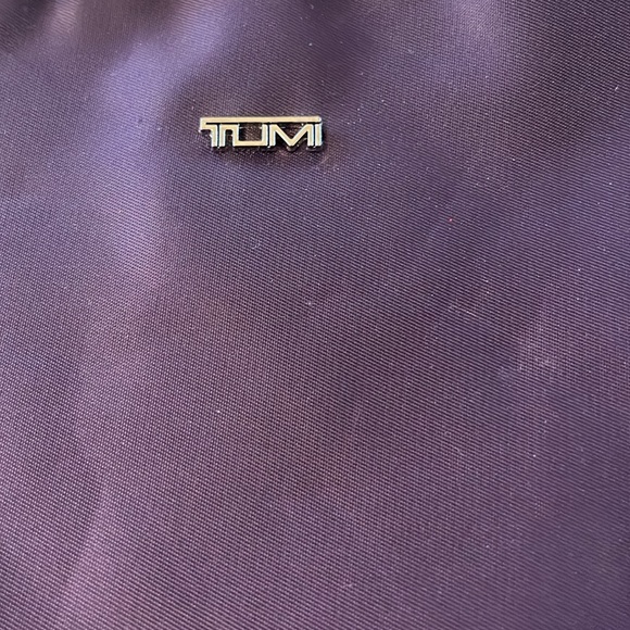 TUMI travel cosmetic bag in purple with zipper in EUC! - Picture 2 of 5